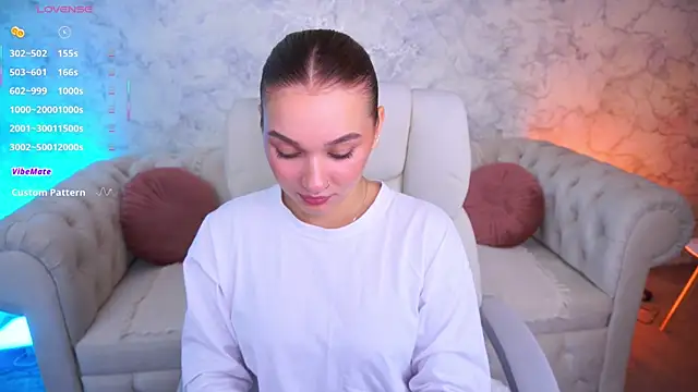 UrMuseOn online show from September 28, 6:19 am