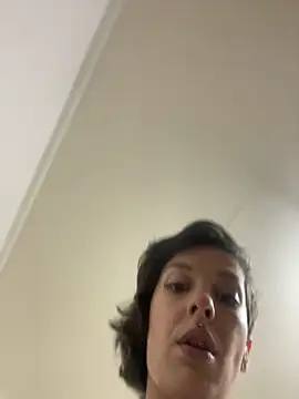 Piggiteablacktea online show from October 21, 7:25 pm