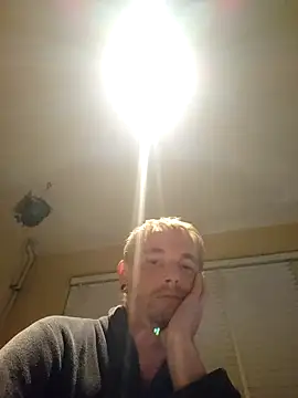 piercingpik online show from October 7, 6:05 pm