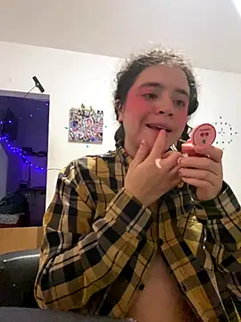 Lucy YupiSweet online show from October 31, 7:31 am