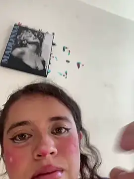 Lucy YupiSweet online show from November 19, 4:18 pm