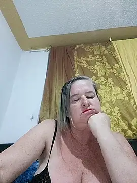 Snapshot of Miss-tetas chatting on October 27, 4:27 am Miss-tetas online show from October 27, 4:27 am