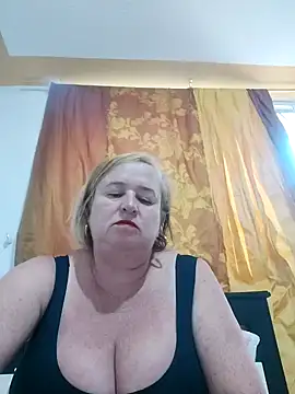 Snapshot of Miss-tetas chatting on December 14, 9:52 pm Miss-tetas online show from December 14, 9:52 pm
