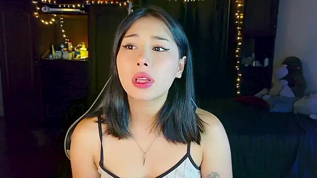 Snapshot of Shisuku_Sophi chatting on June 21, 1:52 am Shisuku Sophi online show from June 21, 1:52 am