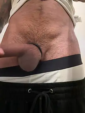 Snapshot of Carlosbigz chatting on May 29, 8:23 am Carlosbigz online show from May 29, 8:23 am