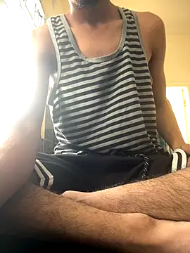 Snapshot of hyderabadii_boi chatting on September 23, 6:38 am hyderabadii boi online show from September 23, 6:38 am