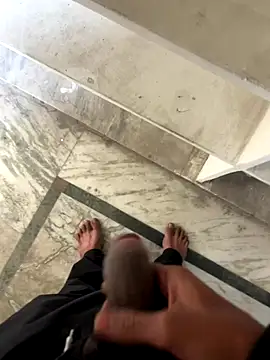 Snapshot of hyderabadii_boi chatting on November 18, 8:08 am hyderabadii boi online show from November 18, 8:08 am