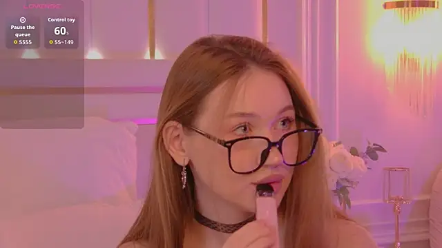 NancySmitts online show from October 25, 3:51 pm