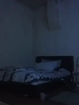 Snapshot of RFeltomWhitJ chatting on October 9, 3:54 pm RFeltomWhitJ online show from October 9, 3:54 pm