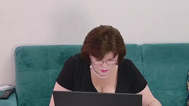 Sandra Sunrise online show from April 17, 1:25 pm