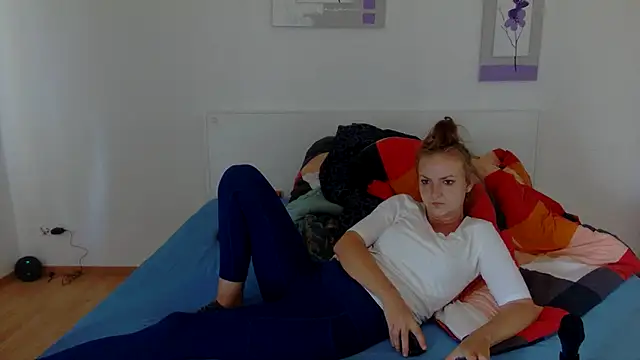 hornycouplefuck12 online show from September 14, 1:10 pm