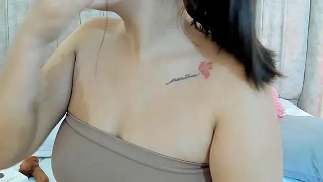 thamiina  online show from February 23, 7:00 pm