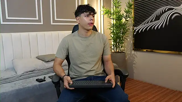 Ethan occonor online show from November 5, 8:14 am