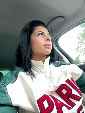 VanesaCharm online show from October 6, 6:00 am