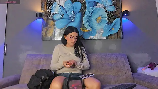 elizabeth lamer online show from April 10, 1:11 am