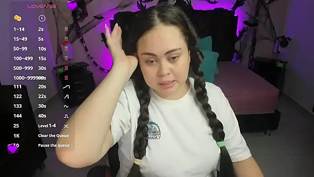 LolaVillalobos online show from October 22, 1:33 pm