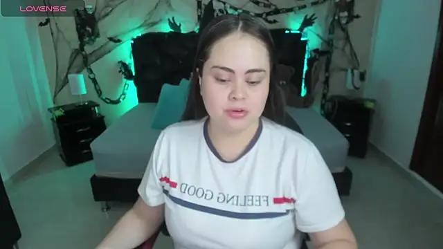 LolaVillalobos online show from October 29, 11:34 am