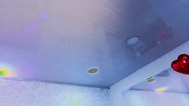 Snapshot of ZoeBenneti chatting on September 20, 5:08 am ZoeBenneti online show from September 20, 5:08 am