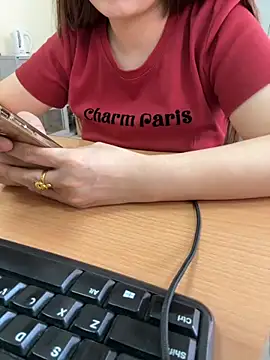 PhuongNhi21 online show from September 15, 1:49 am