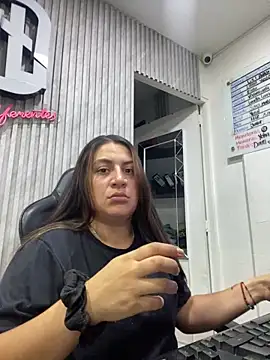 Snapshot of megvibes chatting on February 11, 12:04 am megvibes online show from February 11, 12:04 am