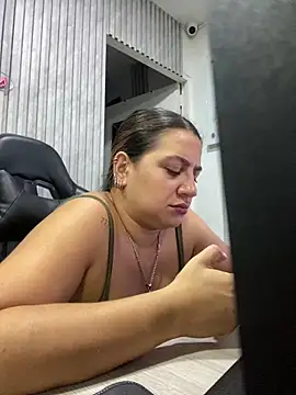 Snapshot of megvibes chatting on February 14, 11:56 pm megvibes online show from February 14, 11:56 pm