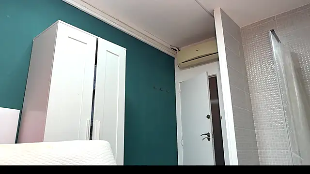 Snapshot of Valeriathonson chatting on November 10, 10:53 pm Valeriathonson online show from November 10, 10:53 pm