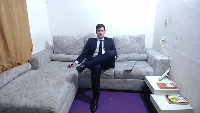 Victor Maitland online show from April 21, 3:57 am