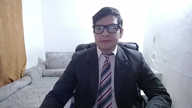 Victor Maitland online show from April 21, 8:55 pm