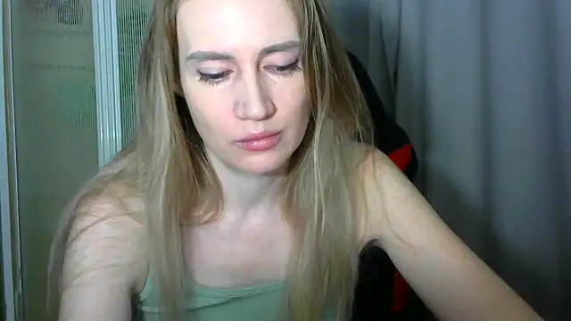 JessFoxxx online show from February 11, 3:33 am