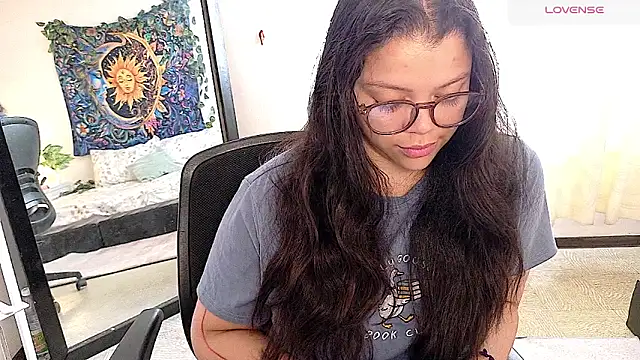 Snapshot of Amanda_sweet chatting on May 11, 2:45 pm Amanda sweet online show from May 11, 2:45 pm