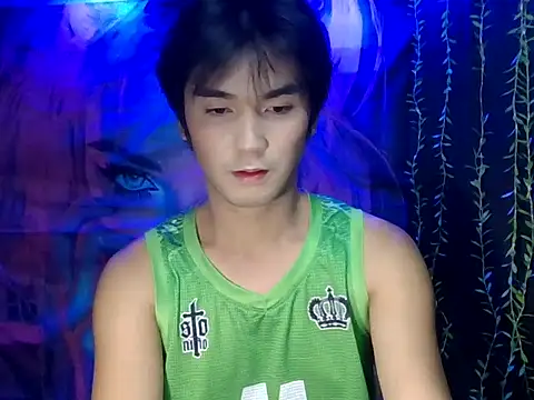 Snapshot of miss_lolalops chatting on December 19, 3:30 pm miss lolalops online show from December 19, 3:30 pm