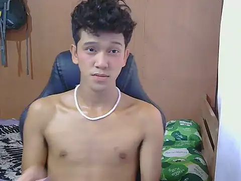 kenbigcockxx online show from December 20, 1:56 am