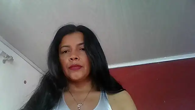 Snapshot of DianaOchoa_ chatting on October 9, 12:25 pm DianaOchoa online show from October 9, 12:25 pm