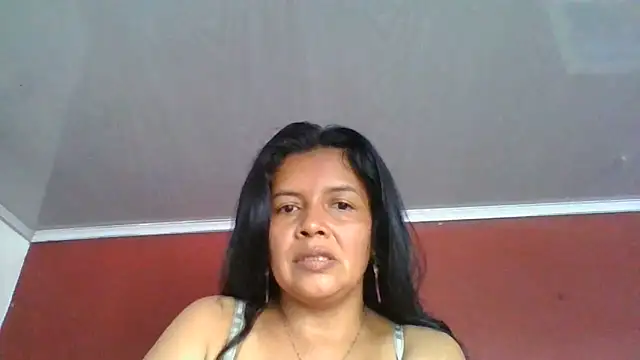 Snapshot of DianaOchoa_ chatting on June 30, 8:43 pm DianaOchoa online show from June 30, 8:43 pm