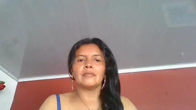 Snapshot of DianaOchoa_ chatting on July 6, 8:22 pm DianaOchoa online show from July 6, 8:22 pm