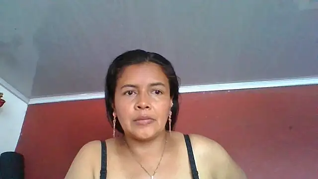 Snapshot of DianaOchoa_ chatting on July 22, 8:33 pm DianaOchoa online show from July 22, 8:33 pm