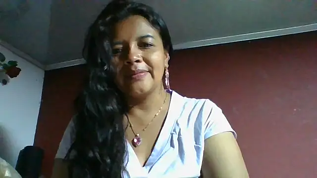 Snapshot of DianaOchoa_ chatting on July 25, 8:45 am DianaOchoa online show from July 25, 8:45 am