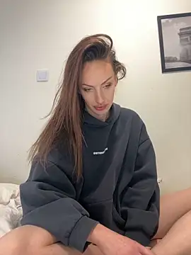 goodgirldevil online show from April 21, 9:26 am