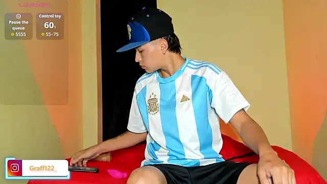 Snapshot of Archie-Davis chatting on October 12, 12:26 pm Archie-Davis online show from October 12, 12:26 pm