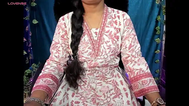 Snapshot of Forever_Love2025 chatting on September 9, 11:10 am Forever Love2025 online show from September 9, 11:10 am