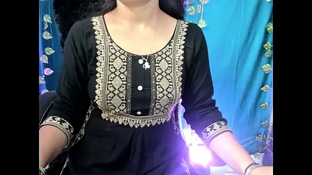 Snapshot of Forever_Love2025 chatting on September 15, 7:19 am Forever Love2025 online show from September 15, 7:19 am