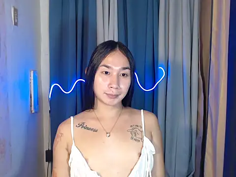 in yourdreamstarxx online show from November 14, 3:44 pm