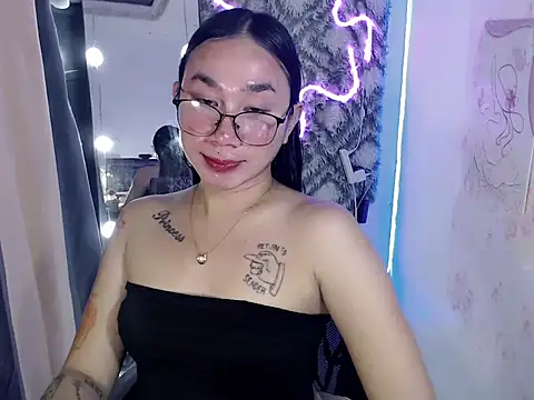 in yourdreamstarxx online show from January 13, 4:01 pm