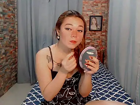 Snapshot of cutemac69 chatting on September 12, 1:55 pm cutemac69 online show from September 12, 1:55 pm