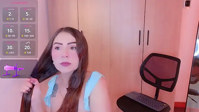 Snapshot of Heraa_Piett chatting on September 11, 12:05 pm Heraa Piett online show from September 11, 12:05 pm