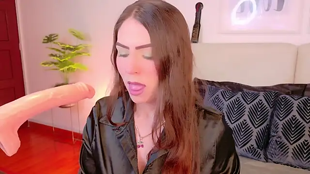 Snapshot of Heraa_Piett chatting on September 18, 12:07 pm Heraa Piett online show from September 18, 12:07 pm