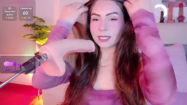 Snapshot of Heraa_Piett chatting on November 17, 12:22 pm Heraa Piett online show from November 17, 12:22 pm