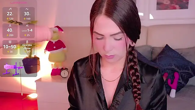 Snapshot of Heraa_Piett chatting on December 4, 12:14 pm Heraa Piett online show from December 4, 12:14 pm