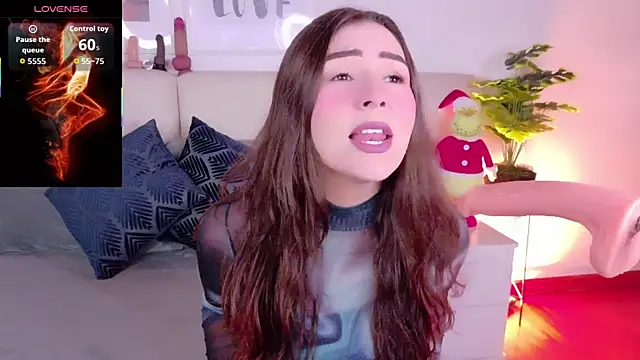 Snapshot of Heraa_Piett chatting on December 15, 11:47 am Heraa Piett online show from December 15, 11:47 am