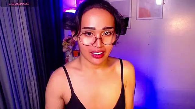 urmidnightcravingsxx online show from July 1, 12:34 am
